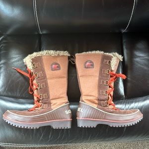 Sorel Tivoli High Winter Snow Boots 8.5